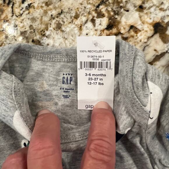 NWT GAP Baby Grey W/Polar Bear Print Bodysuit & Pull-On Pants - SIZE 3-6M - Picture 9 of 10